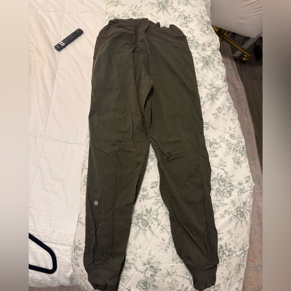 Lululemon Green Dance Studio Pants - Picture 3 of 3